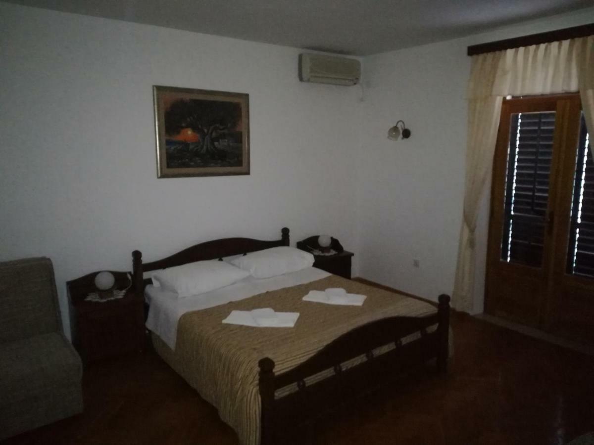 Villa Kukuljica Затон Экстерьер фото